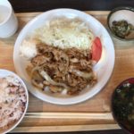 やきとんチャールトン品川シーズンテラスの生姜焼き定食が美味しかった