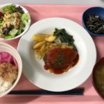 食堂ランチでチーズハンバーグを食べた-311日目ボディメイク報告です-