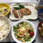 食堂ランチの回数が増えてきているのは事実・ワンコインで食べれるのはありがたい-376日目ボディメイク報告です-