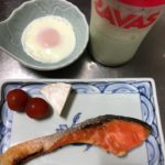 いつもより食欲がなかったけど、焼き鮭が食べれた2018.8.6の昼ごはん-401日目ボディメイク報告です-