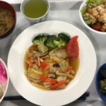 ギリギリ間に合った食堂ランチ・とってもラッキーでサラダをいただけたことに感謝した2018.10.22-478日目ボディメイク報告です-